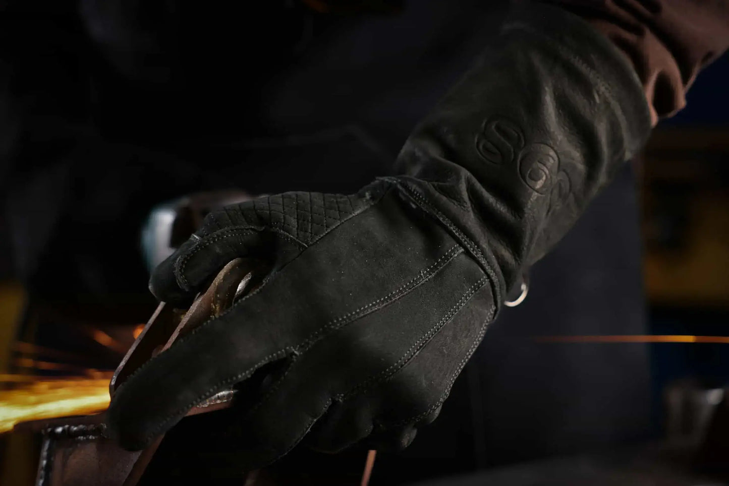 Black Thred Gloves Welding - Black